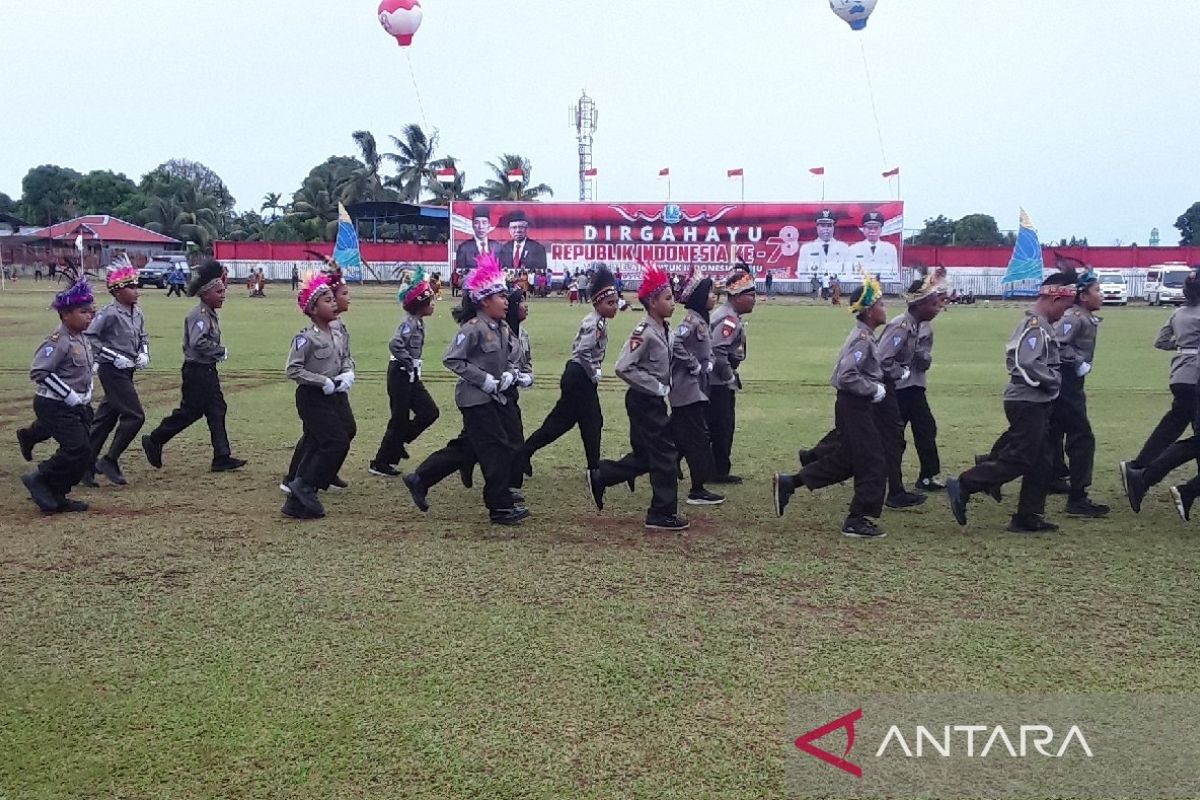 Atraksi polisi cilik Biak meriahkan upacara detik-detik HUT RI