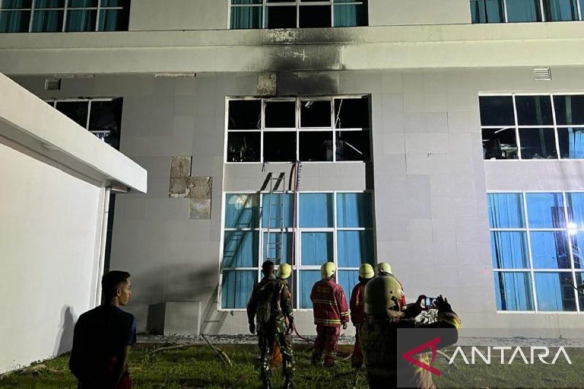 Kantor BPKAD Pekanbaru terbakar di malam HUT RI