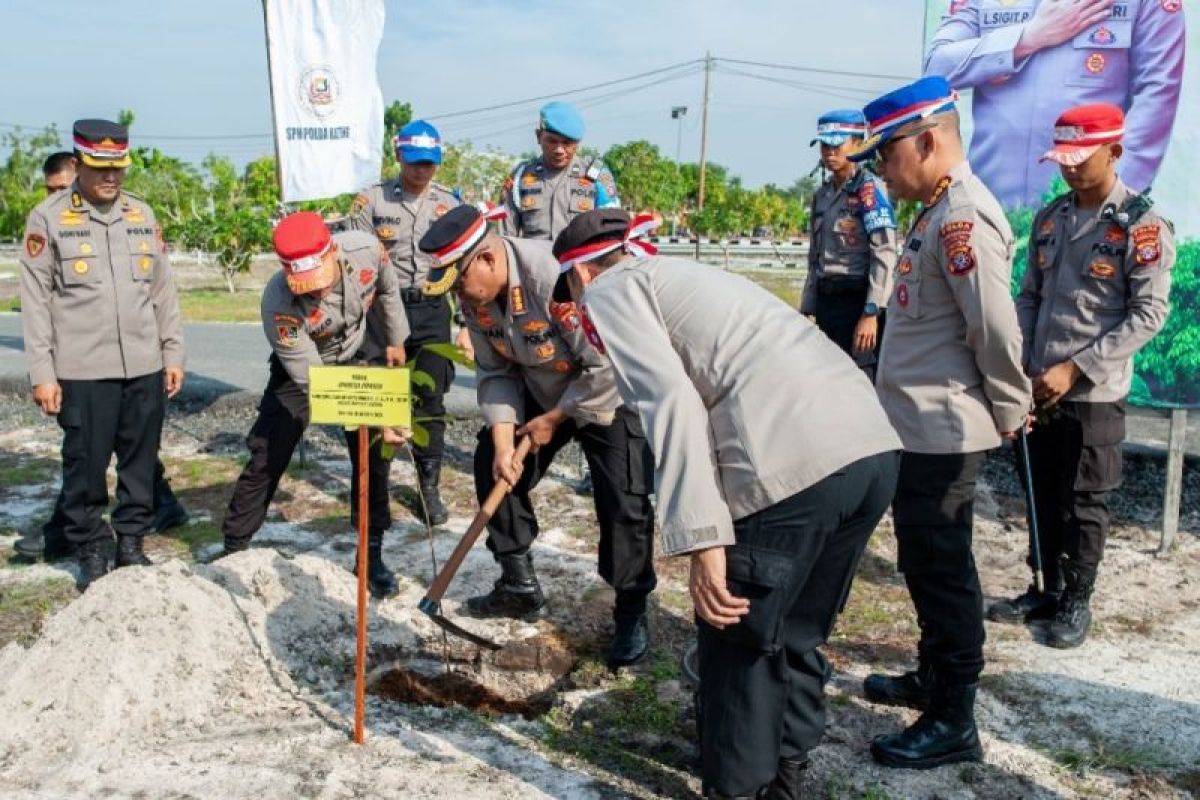 Polda Kalteng sukseskan Program Polri Lestarikan Negeri Penghijauan Sejak Dini