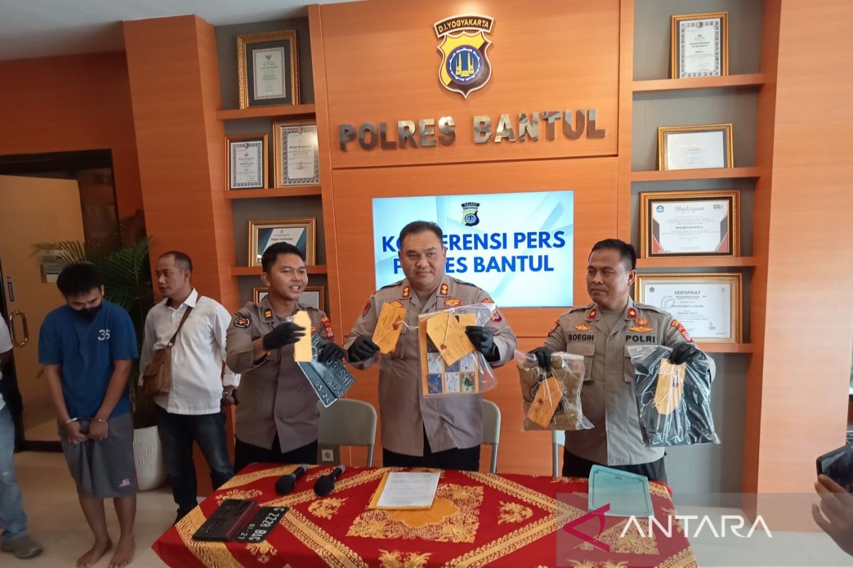 Tersangka kasus pencurian modus ganjal mesin ATM di Bantul diringkus polisi