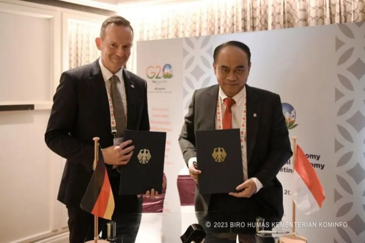 Menteri Komunikasi dan Informatika Budi Arie Setiadi bersama Menteri Urusan Digital dan Transportasi Jerman Volker Wissing. ANTARA/HO-Kementerian Komunikasi dan Informatika.