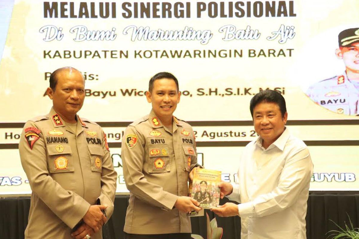 Tingkatkan kepercayaan, Polres Kobar luncurkan buku Sinergi Polisional