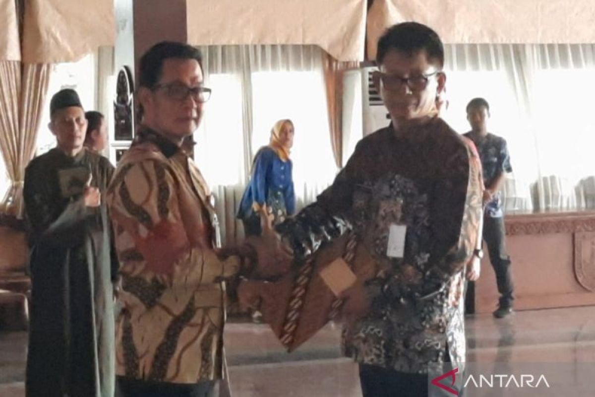 Penjabat Sekda Kudus harus bisa menjadi teladan