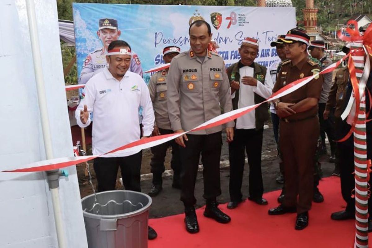 PTPN XII bersinergi dengan Polres Malang tangani krisis air bersih