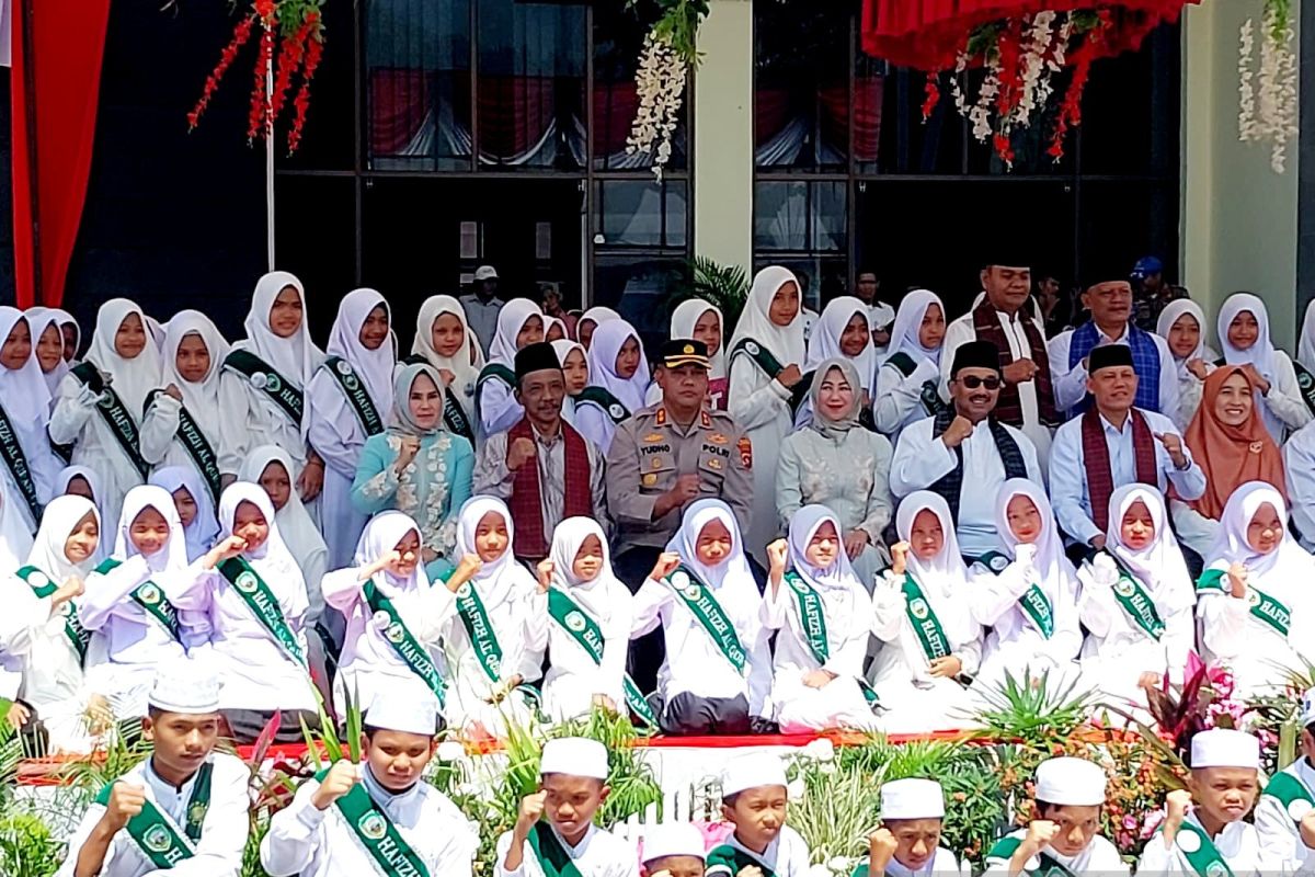 Pemkab Pasaman Wisuda 1.606 Hafiz Qur'an