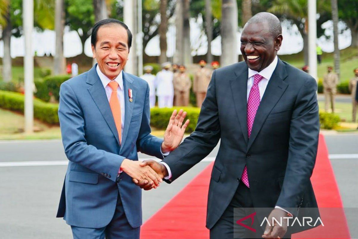 Jokowi sempat candai Presiden Kenya saat ajak berkunjung ke Indonesia