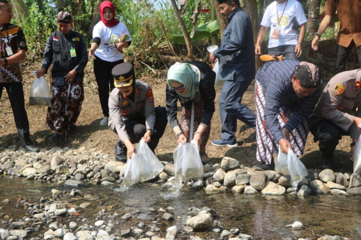 DKP Kulon Progo menyelenggarakan Jaga Kaliku tingkatkan stok ikan