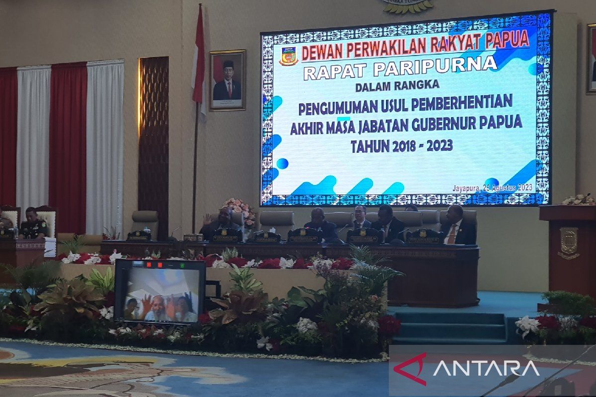 Lukas Enembe hadiri sidang DPR Papua secara virtual