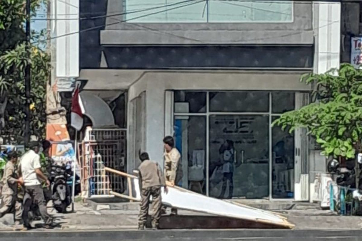 Ketua DPRD: Penertiban baliho caleg di Surabaya perlu sosialisasi