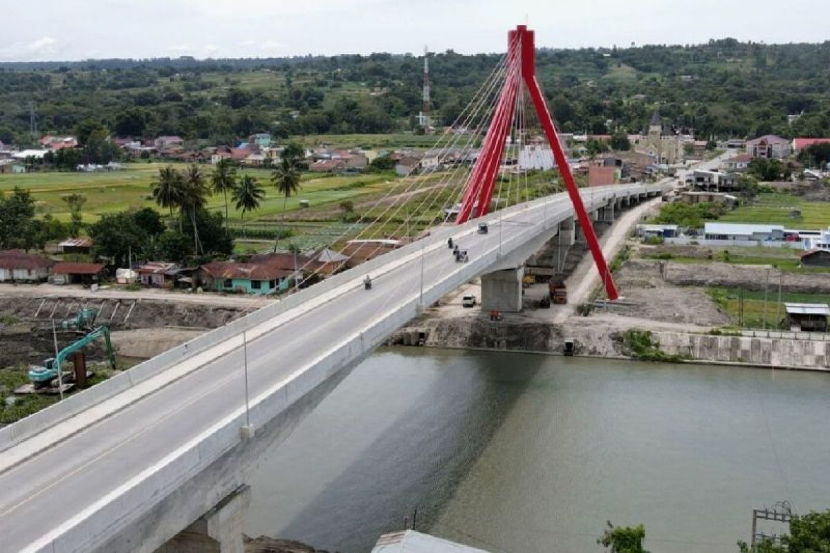 Jembatan Aek Tano Ponggol buka pariwisata