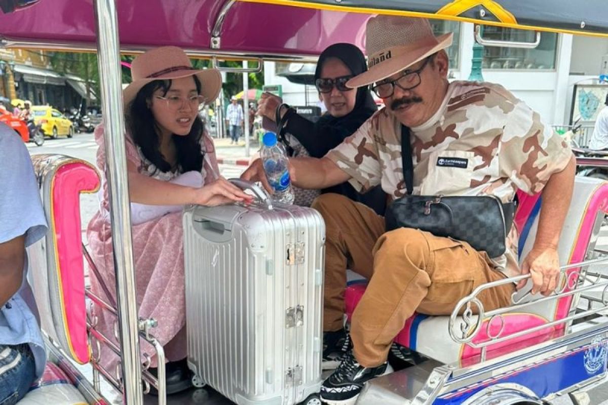 Catatan Ilham Bintang -Pengalaman naik tuktuk di Bangkok