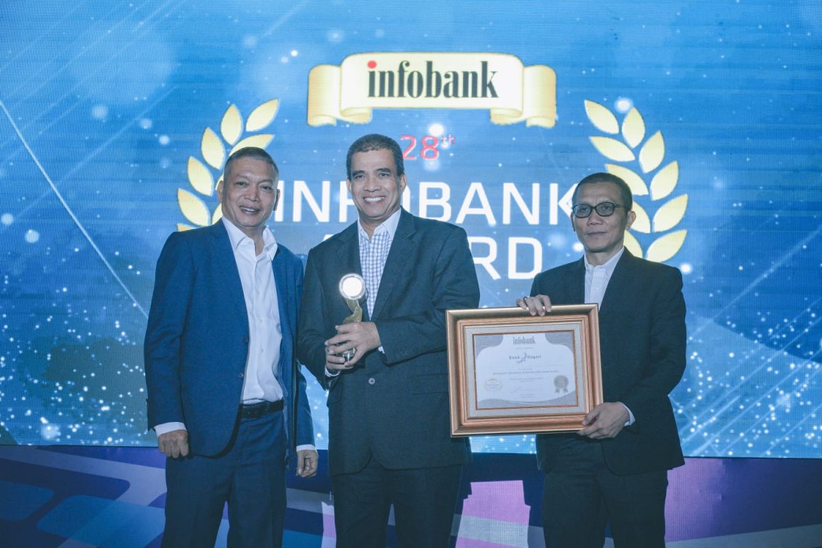 Bank Nagari raih "golden trophy" infobank award