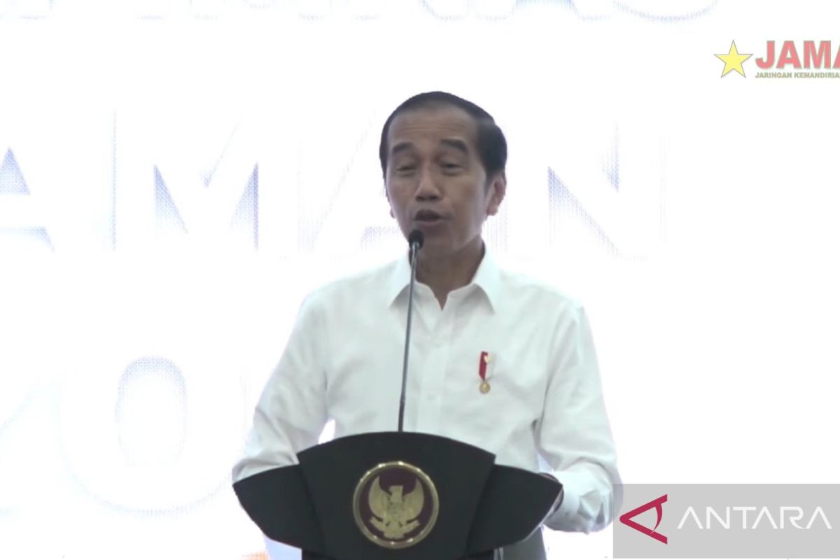 Jokowi: "Ojo kesusu" karena atraksi politik belum selesai