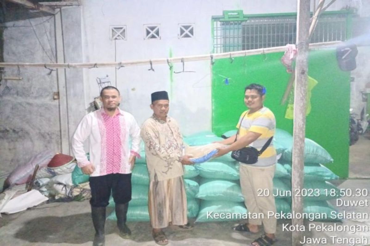 Pemkot Pekalongan salurkan bantuan  GKG ke petani jaga cadangan pangan