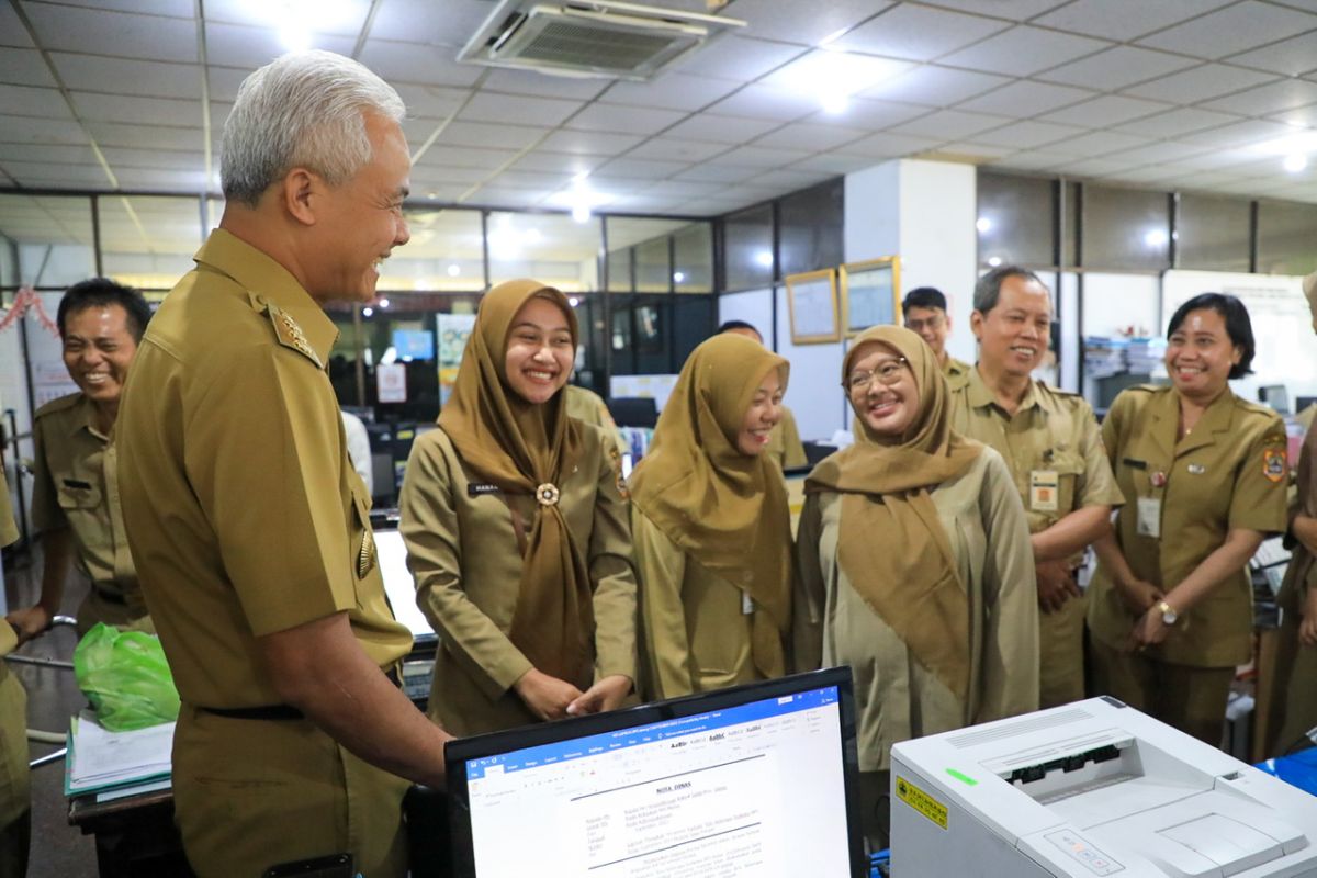 Melihat jejak rekam Ganjar usai menjabat 10 tahun