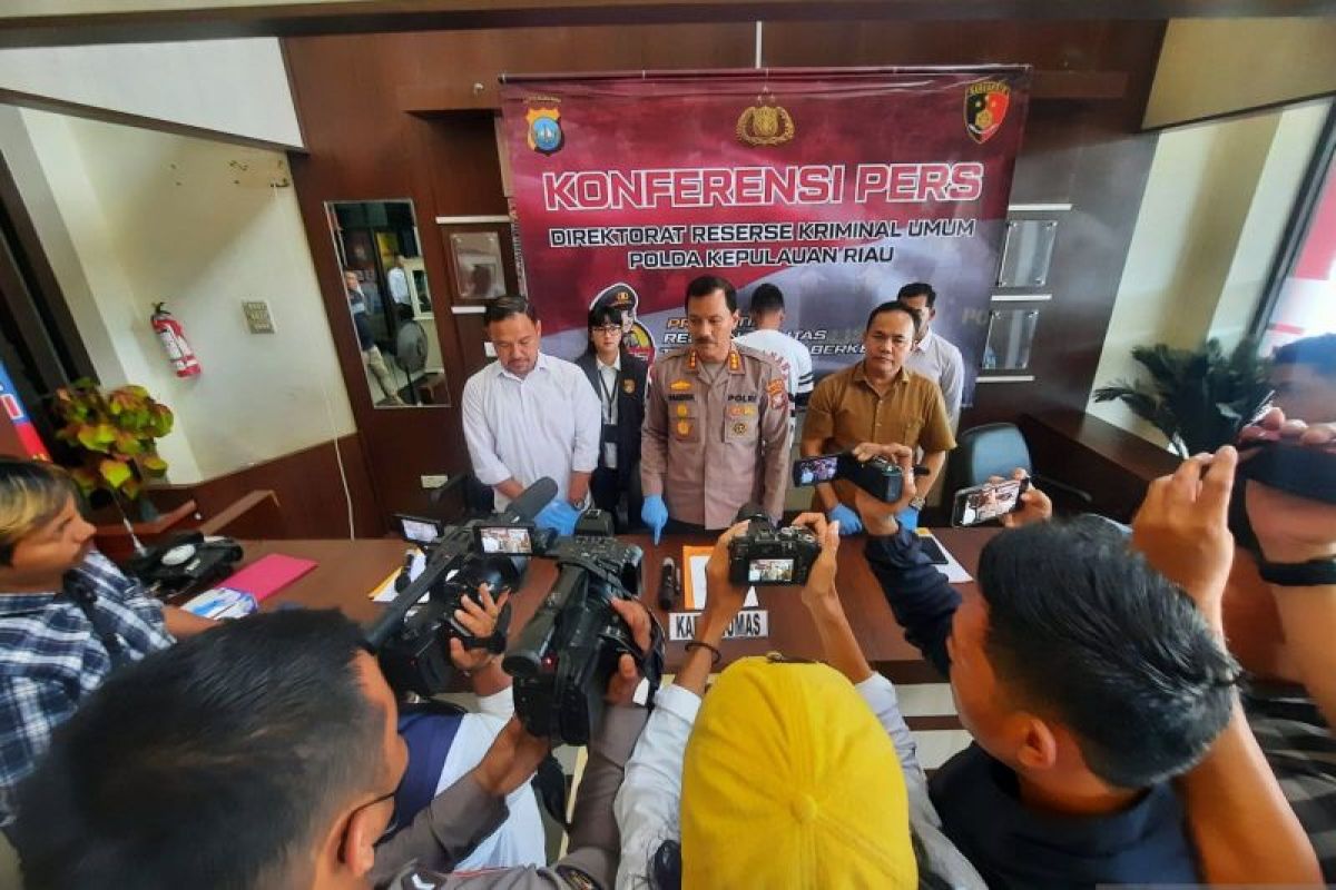 Polda Kepri tangkap tersangka perampok Rp190 juta