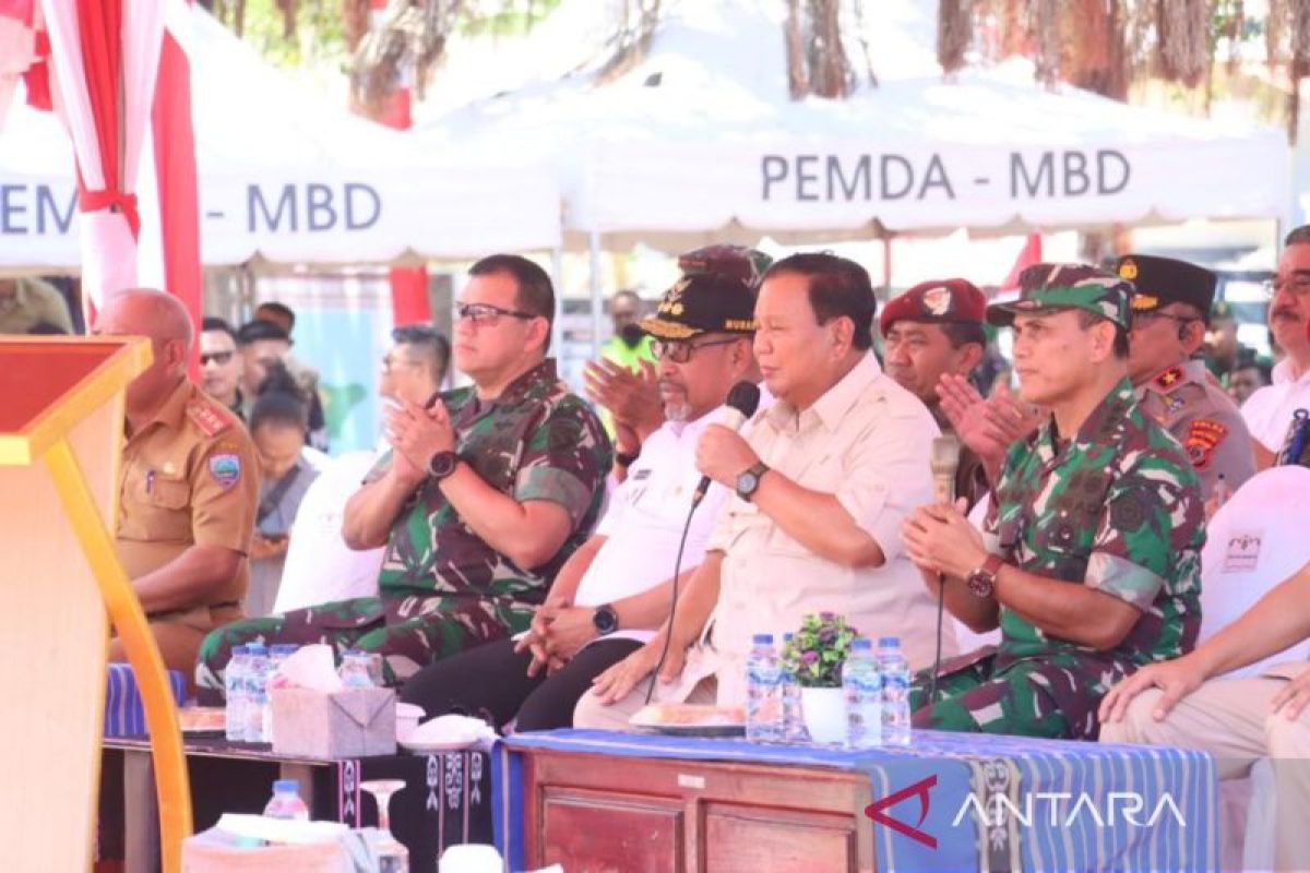 Pangdam Pattimura dampingi Menhan resmikan sarana air bersih di Maluku