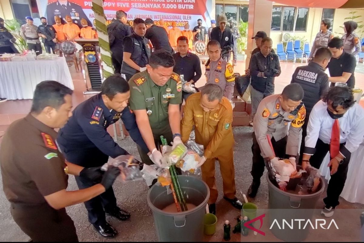 Polres Bengkalis musnahkan 37,8 kg sabu, Wabup merasa prihatin