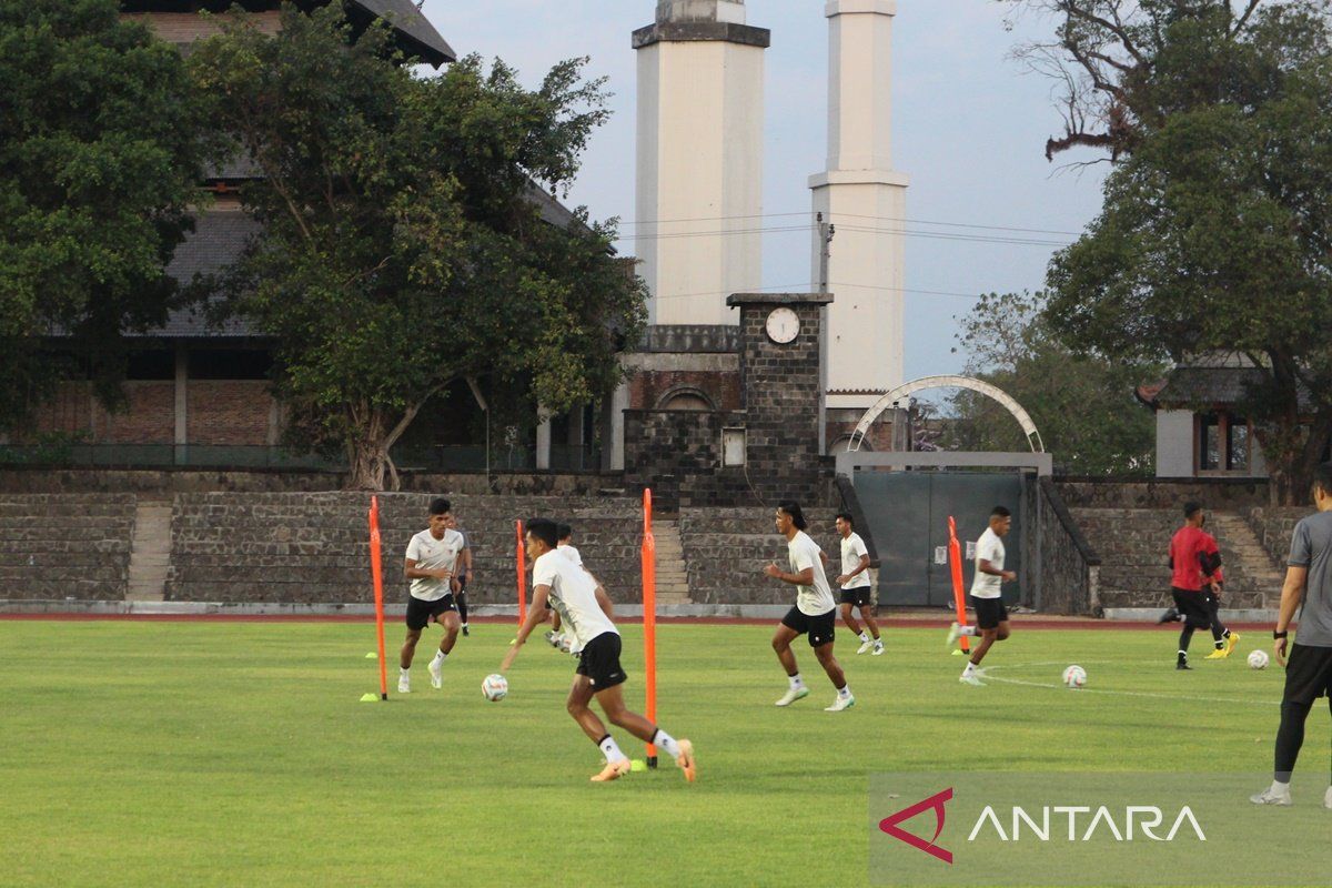 Timnas Indonesia U-23 gelar latihan perdana di Stadion Sriwedari Solo