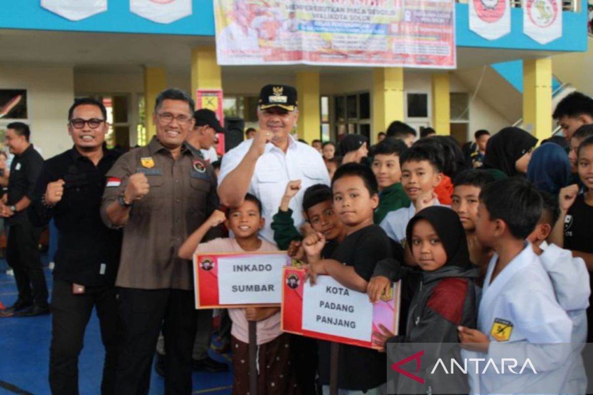 Ribuan peserta karate ikuti Kejurda Solok Serambi Madinah Championship II