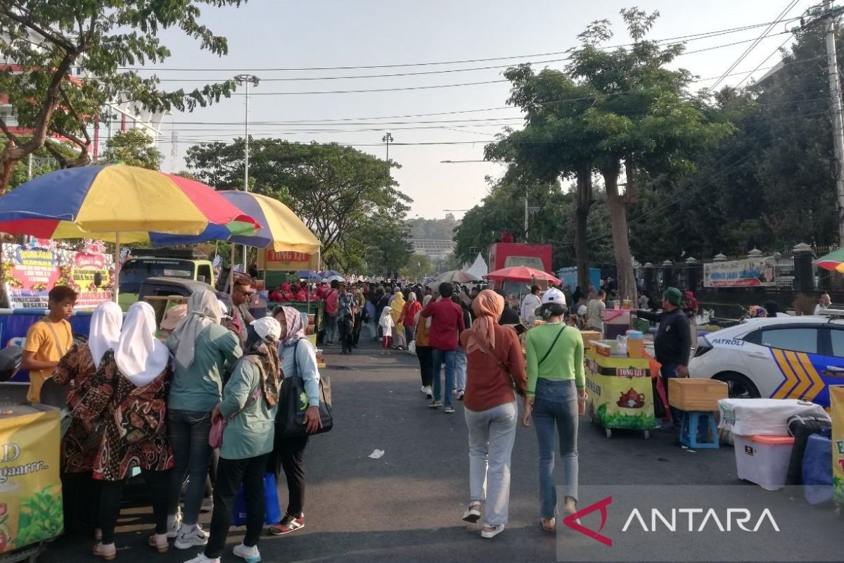 Lalu lintas di sekitar  Pesta Rakyat Purnatugas Ganjar lancar