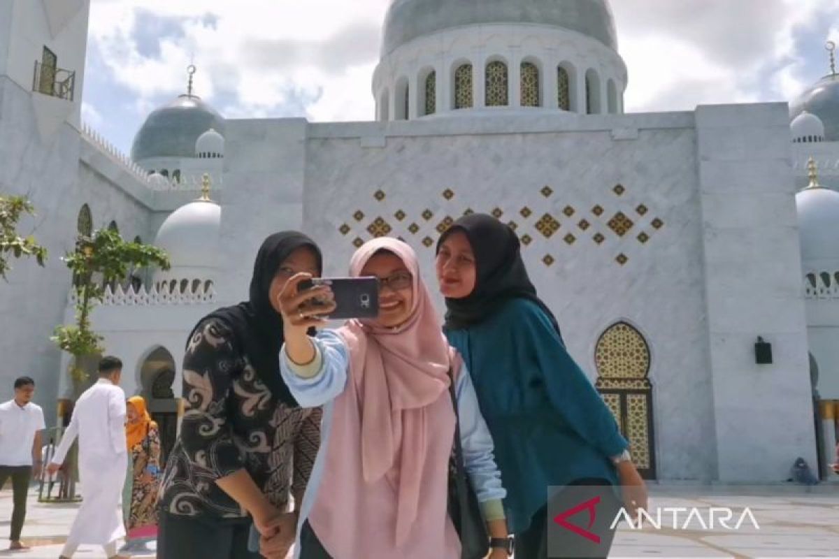 Masjid Zayyed Solo dikunjungi 1,6 juta wisatawan