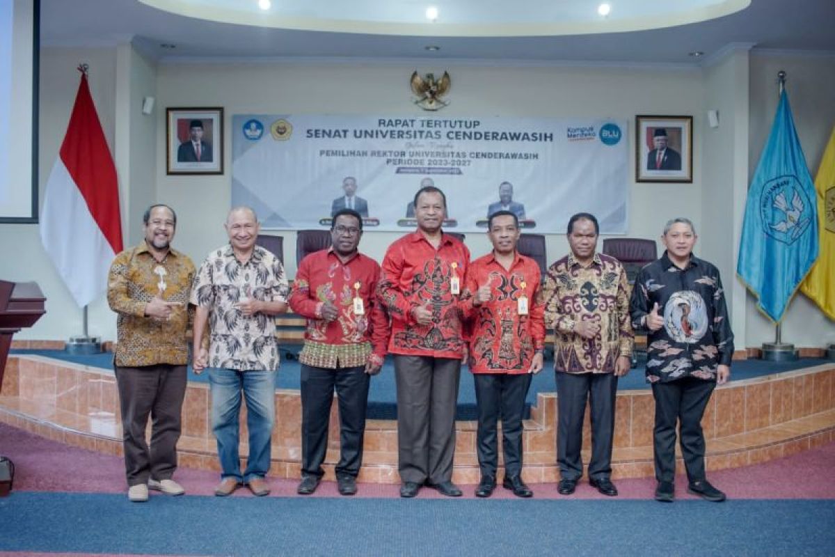 Oscar Wambrauw terpilih menjadi Rektor Universitas Cenderawasih 2023-2027