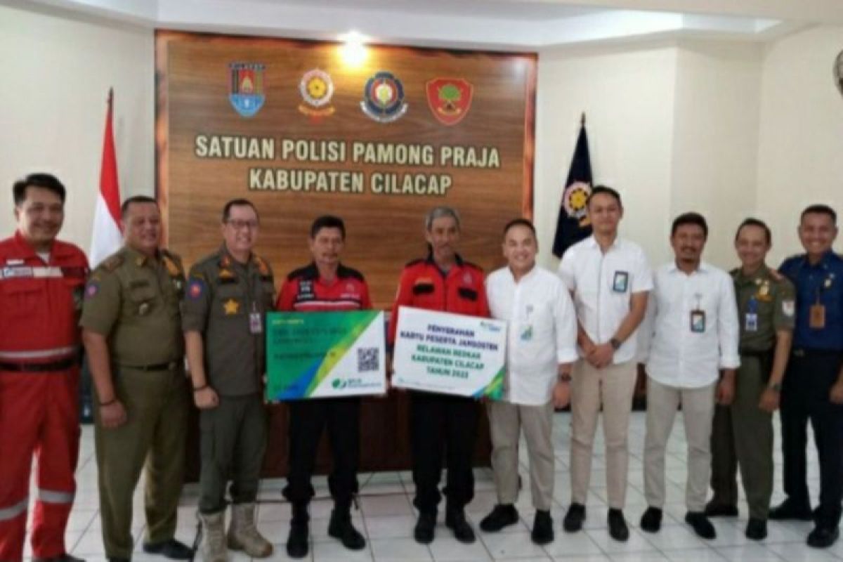 Sukarelawan damkar Cilacap dilindungi program BPJS Ketegakerjaan