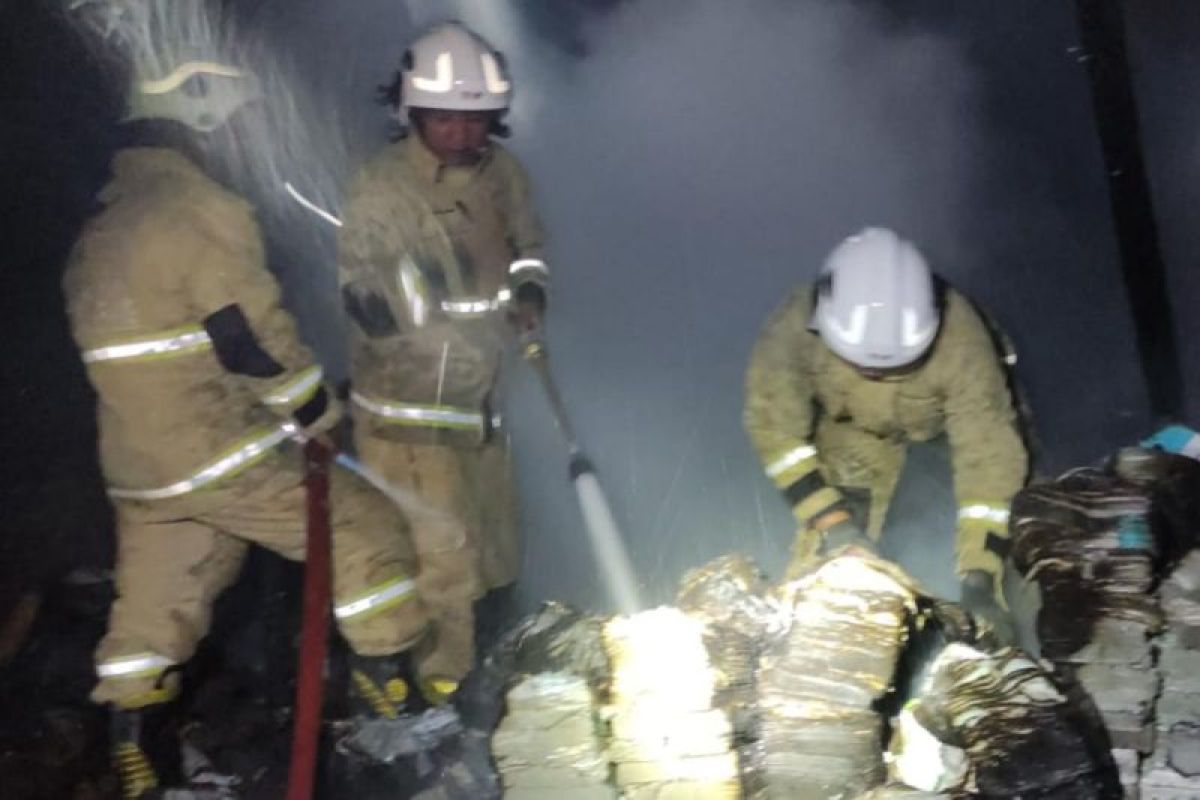 Gudang buku di Semarang terbakar