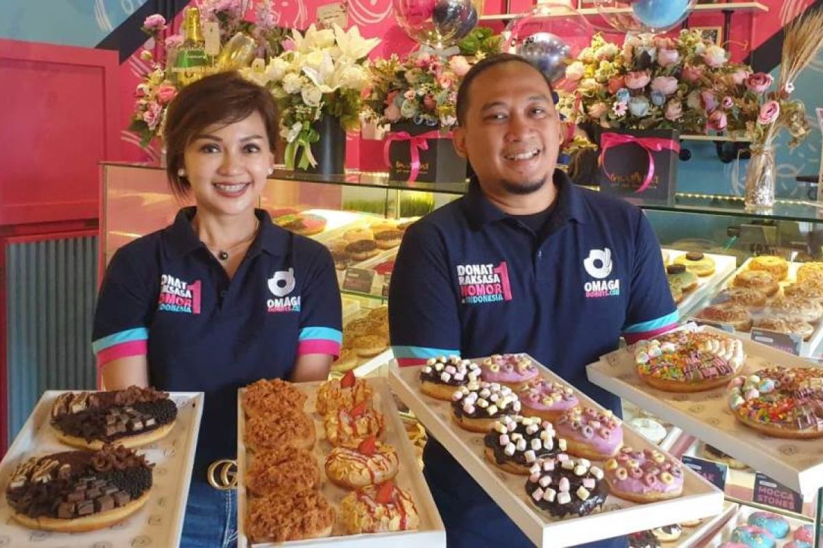 Donat premium raksasa Omaga asal Yogyakarta diluncurkan