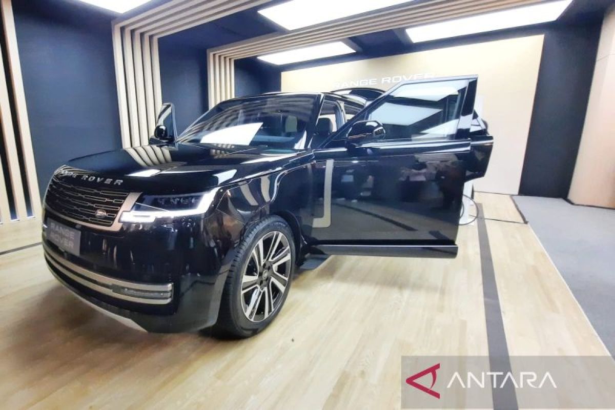 JLM Auto resmi merilis Range Rover PHEV seharga Rp5 miliar