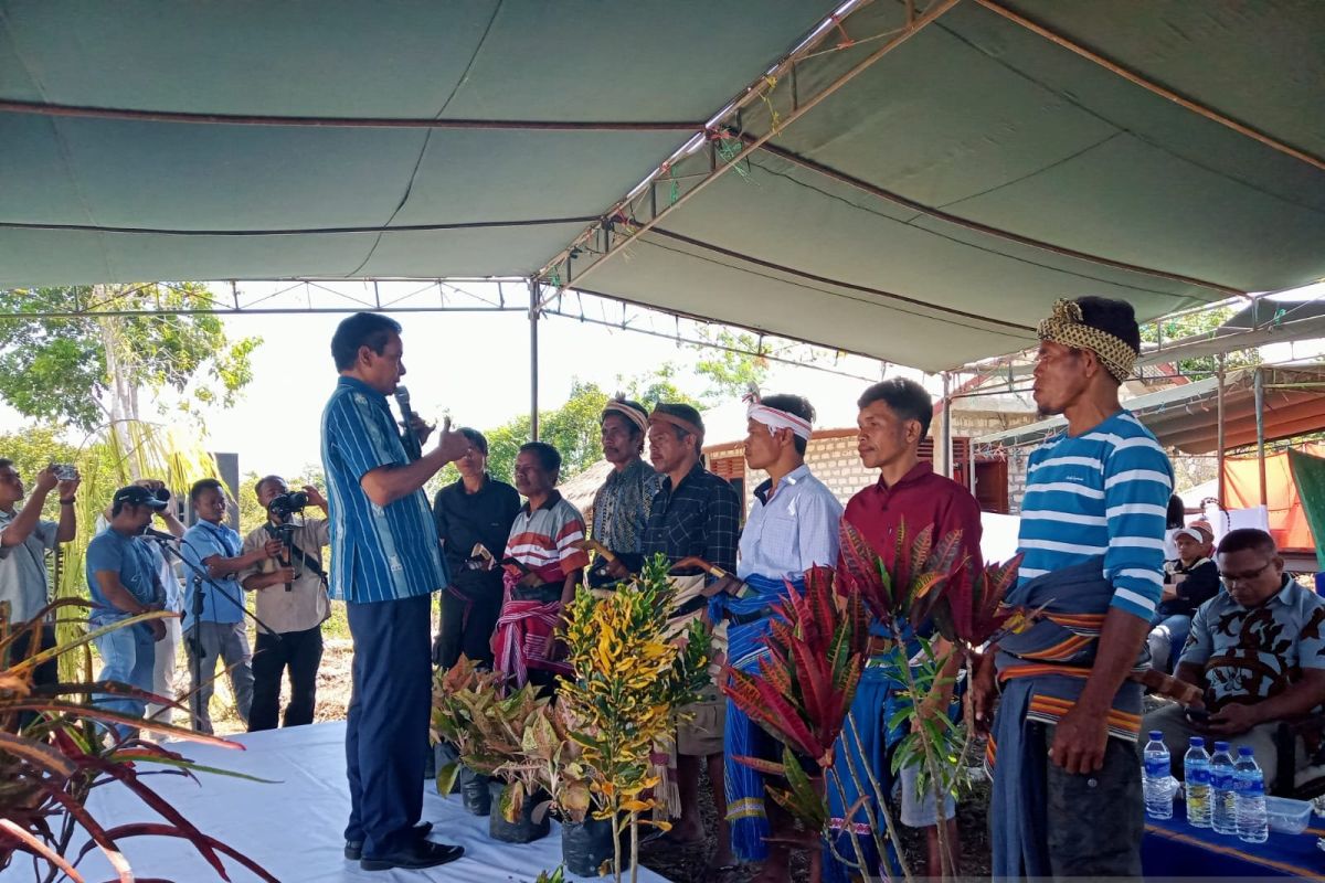 Pemkab Sumba Barat motivasi warga kembangkan usaha pertanian