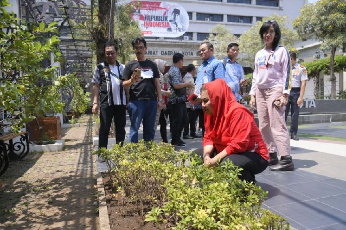 Mbak Ita ingin balai kota jadi "green building"