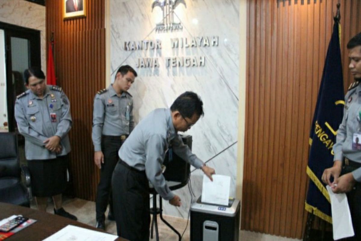 Kanwil Kumham Jateng musnahkan 341.043 arsip fisik substanstif fidusia