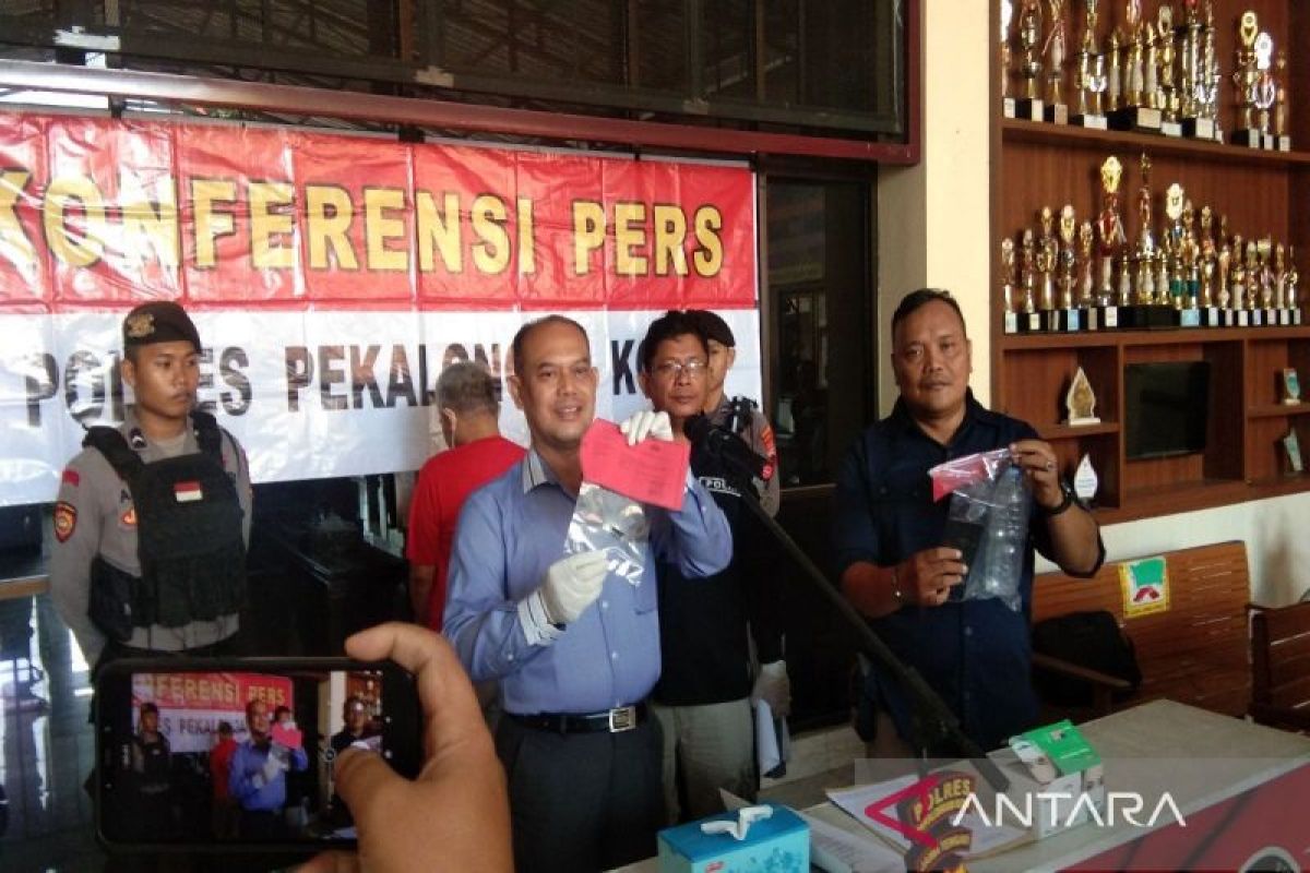 Polres Pekalongan  Kota ringkus dua tersangka narkoba