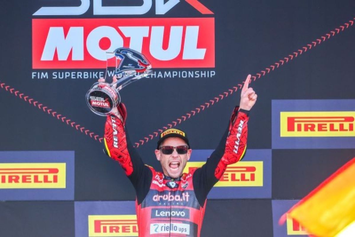 Pembalap Ducati Bautista ungguli Toprak dan Rea di Race 2 WSBK Prancis