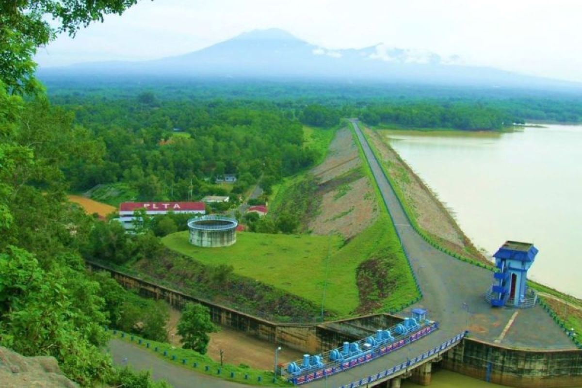 Penataan kawasan Waduk Gajah Mungkur selesai Desember 2023