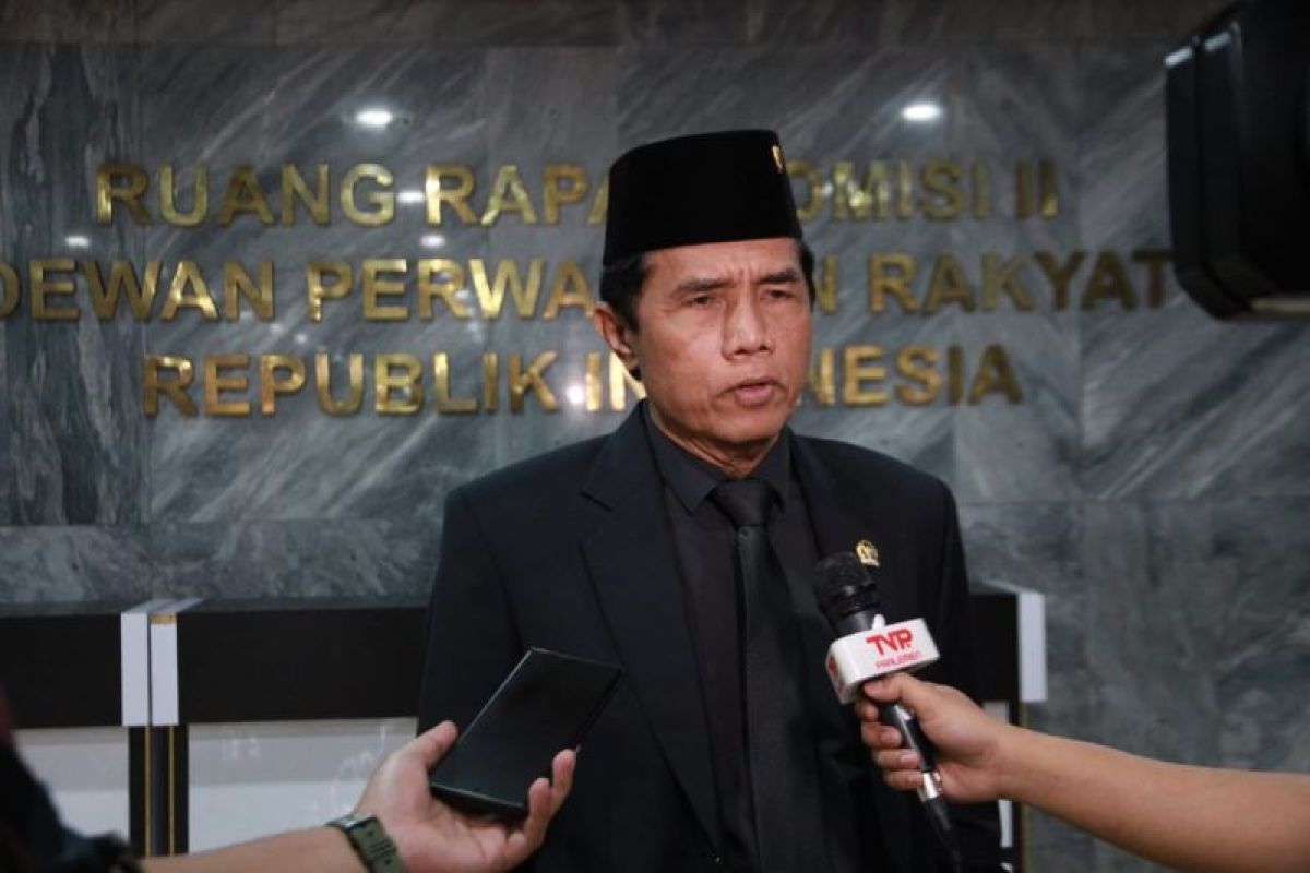 Anggota DPR harapkan negara hadir untuk selesaikan persoalan warga Rempang