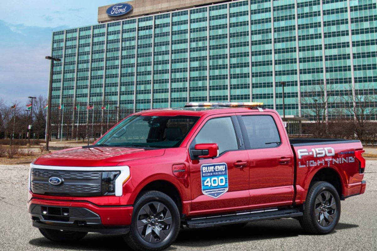 Produsen kendaraan Ford dan Apple jalin kerja sama dalam perutean untuk F-150 Lightning