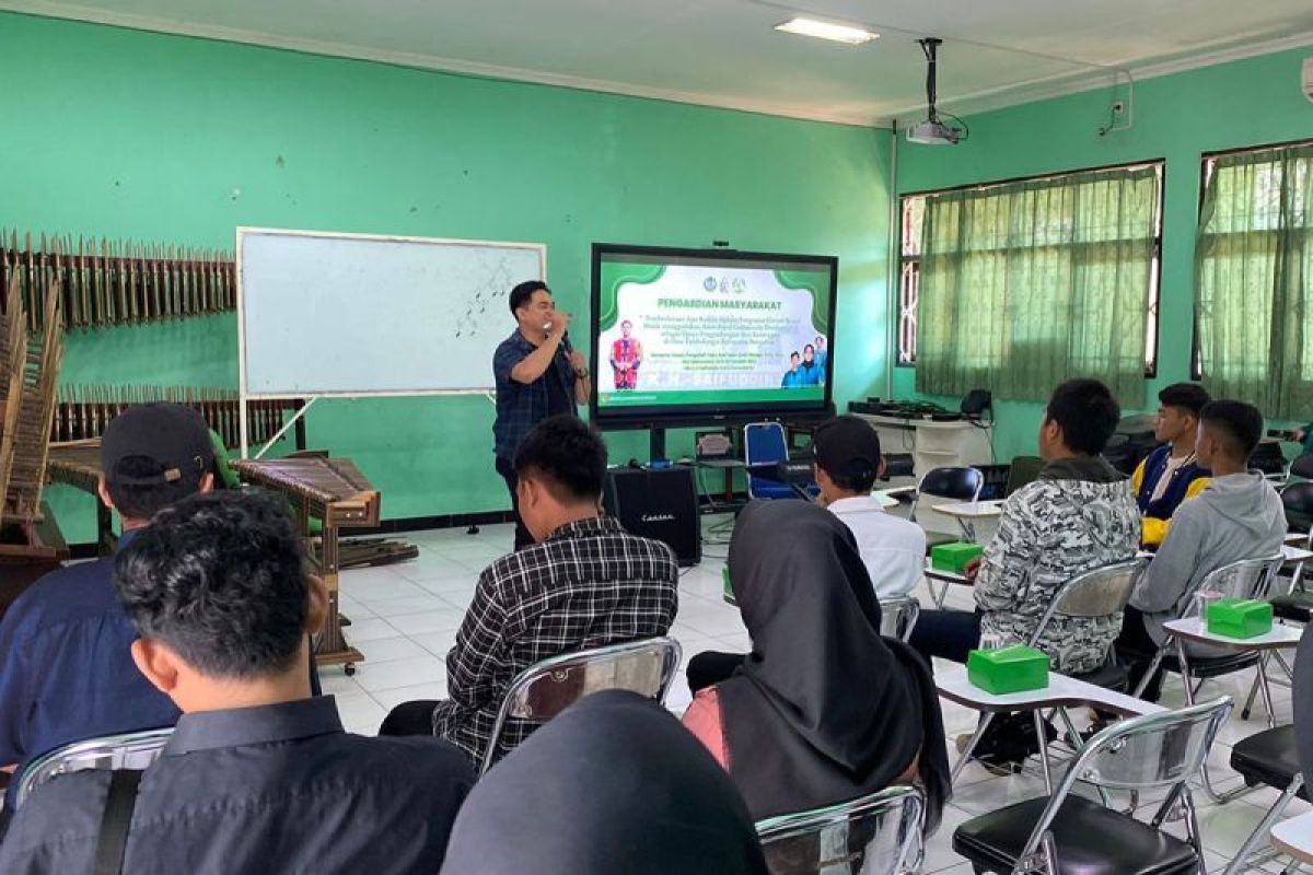 Dosen UIN Purwokerto berikan pelatihan musik bagi praktisi  kentongan