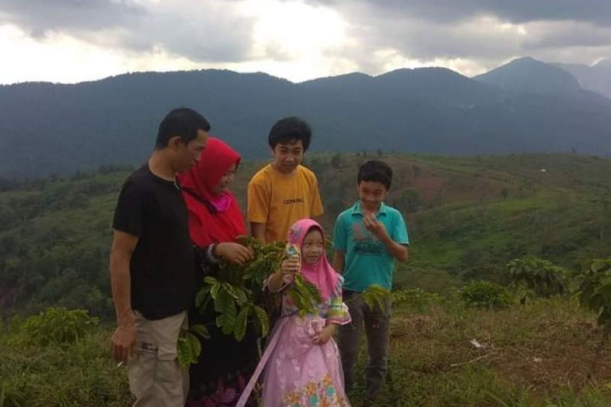 Tim gabungan upayakan evakuasi korban meninggal di atas Bukit Daun