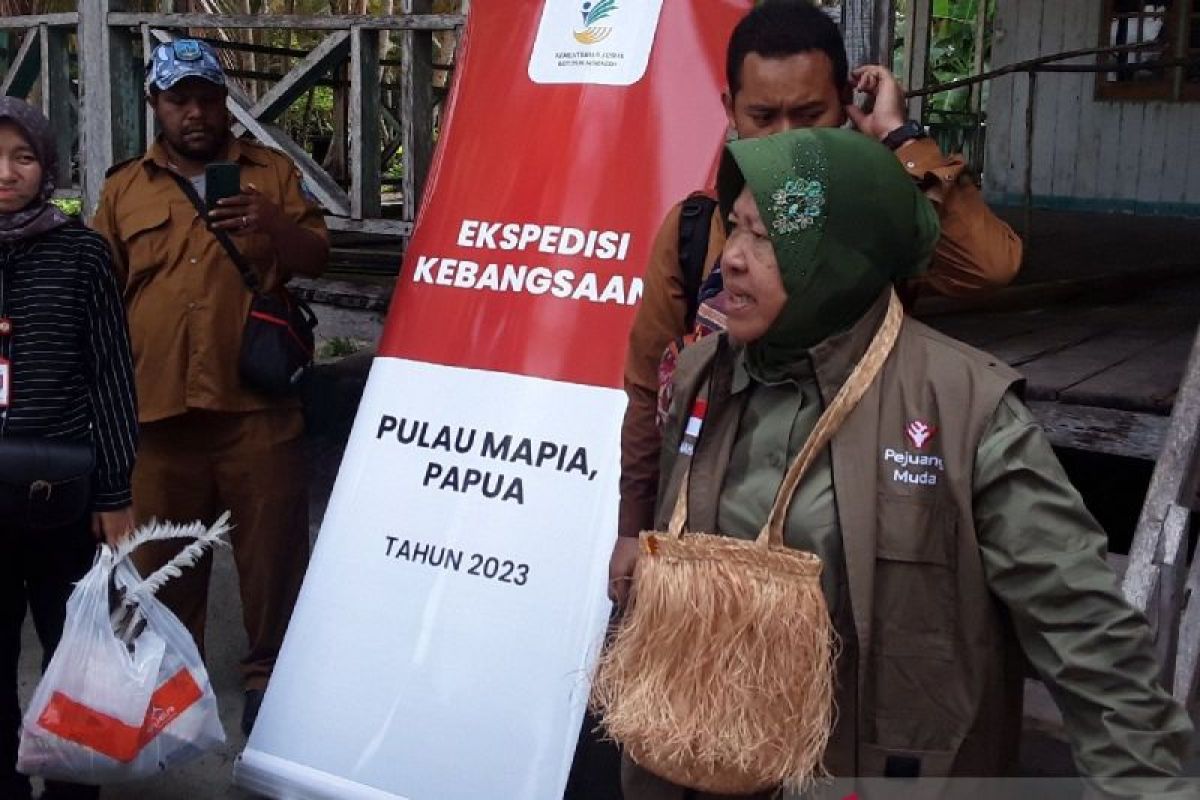 Mensos bantu pengobatan operasi mata katarak warga pulau terluar Mapia