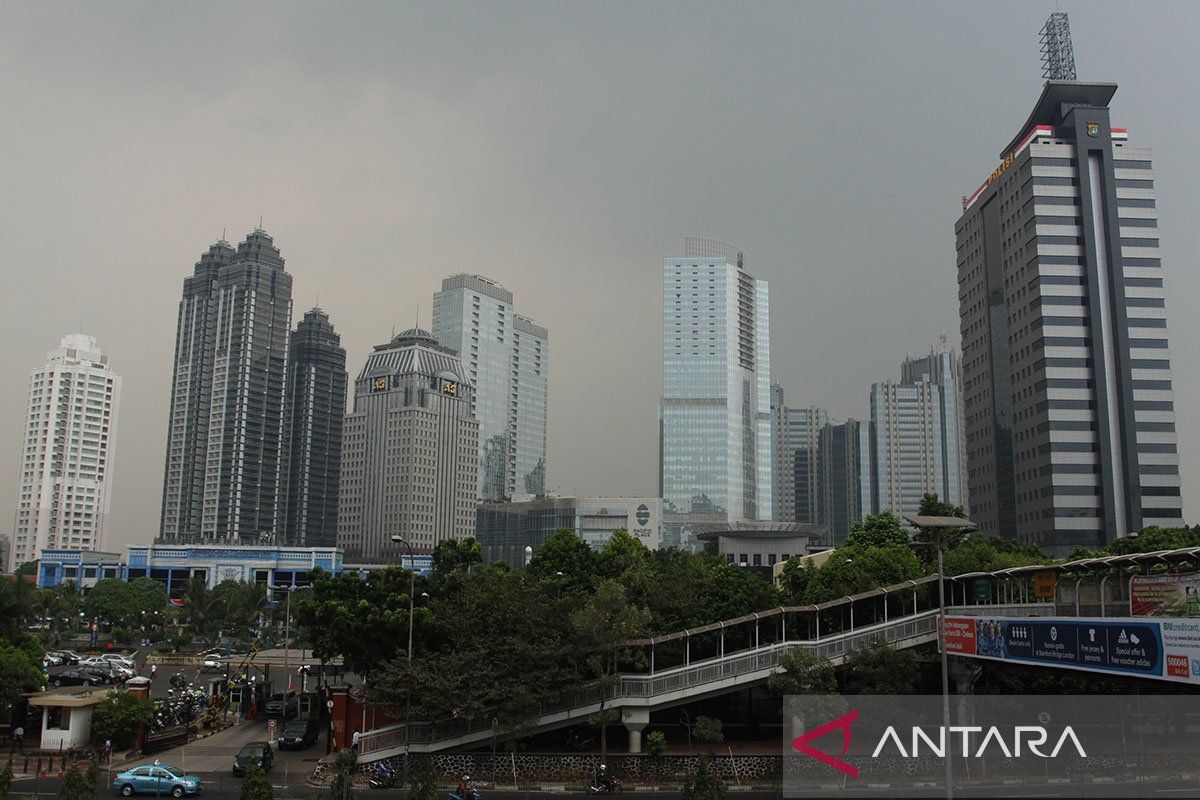 Hujan ringan guyur Jaksel dan Jaktim