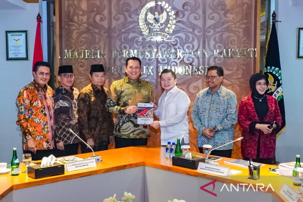 Ketua MPR RI dukung skema  gaji tunggal ASN