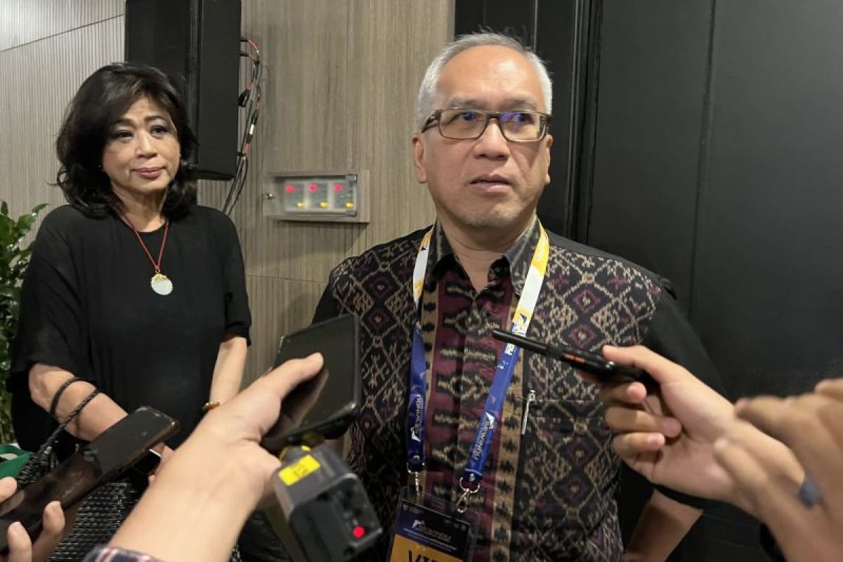 Deputi Bidang Koordinasi Pengembangan Wilayah dan Tata Ruang , Kemenko Perekonomian Wahyu Utomo, menjawab pertanyaan wartawan di Jakarta, Rabu (13/9/2023) (ANTARA/Alex W)