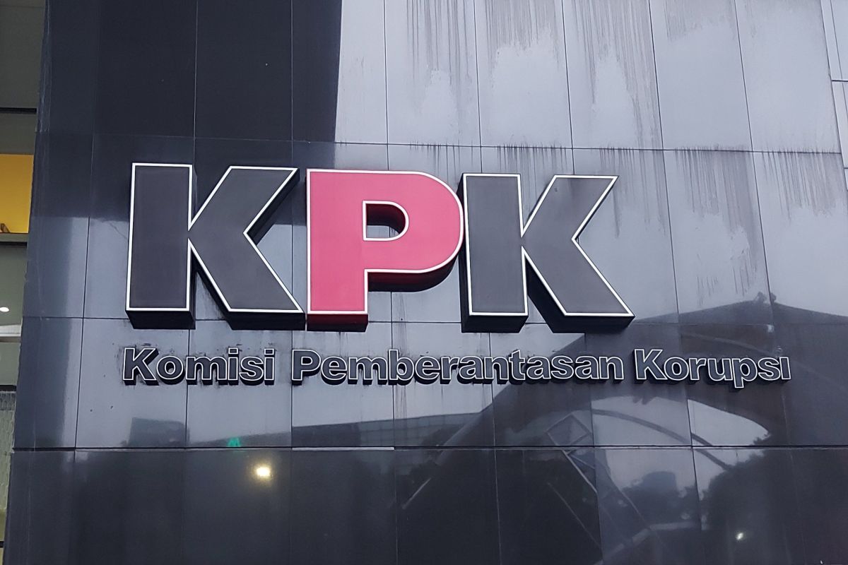 KPK  panggil Dahlan Iskan terkait kasus korupsi LNG Pertamina