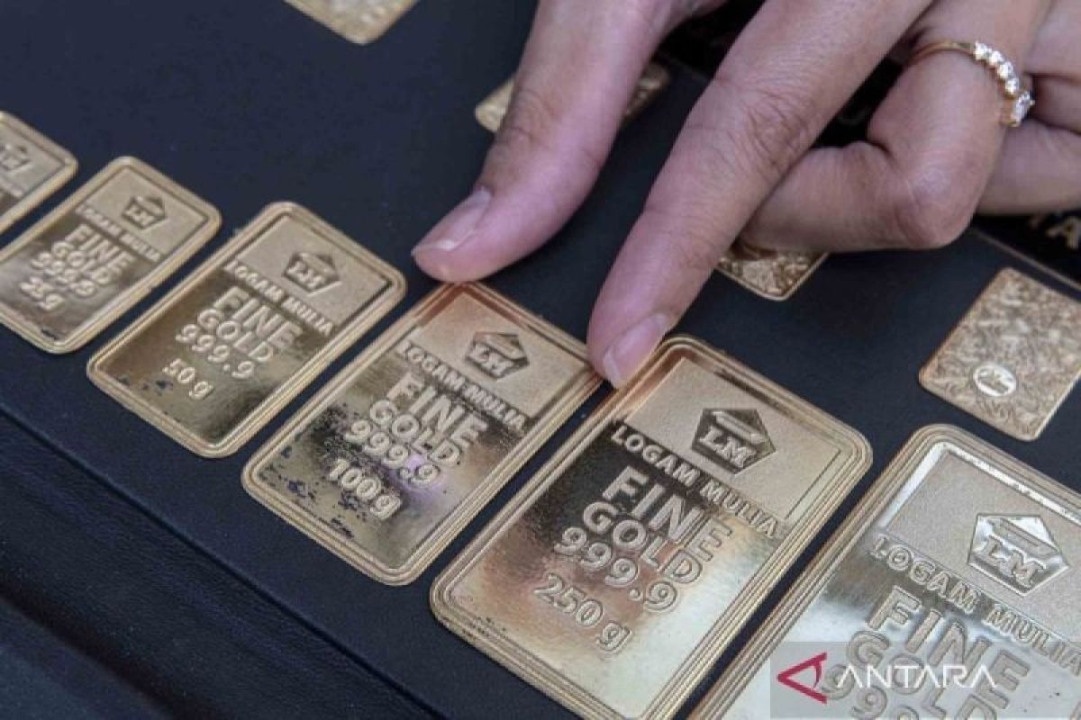 Harga emas Antam Senin pagi turunRp1.000 jadi Rp1,127 juta per gram