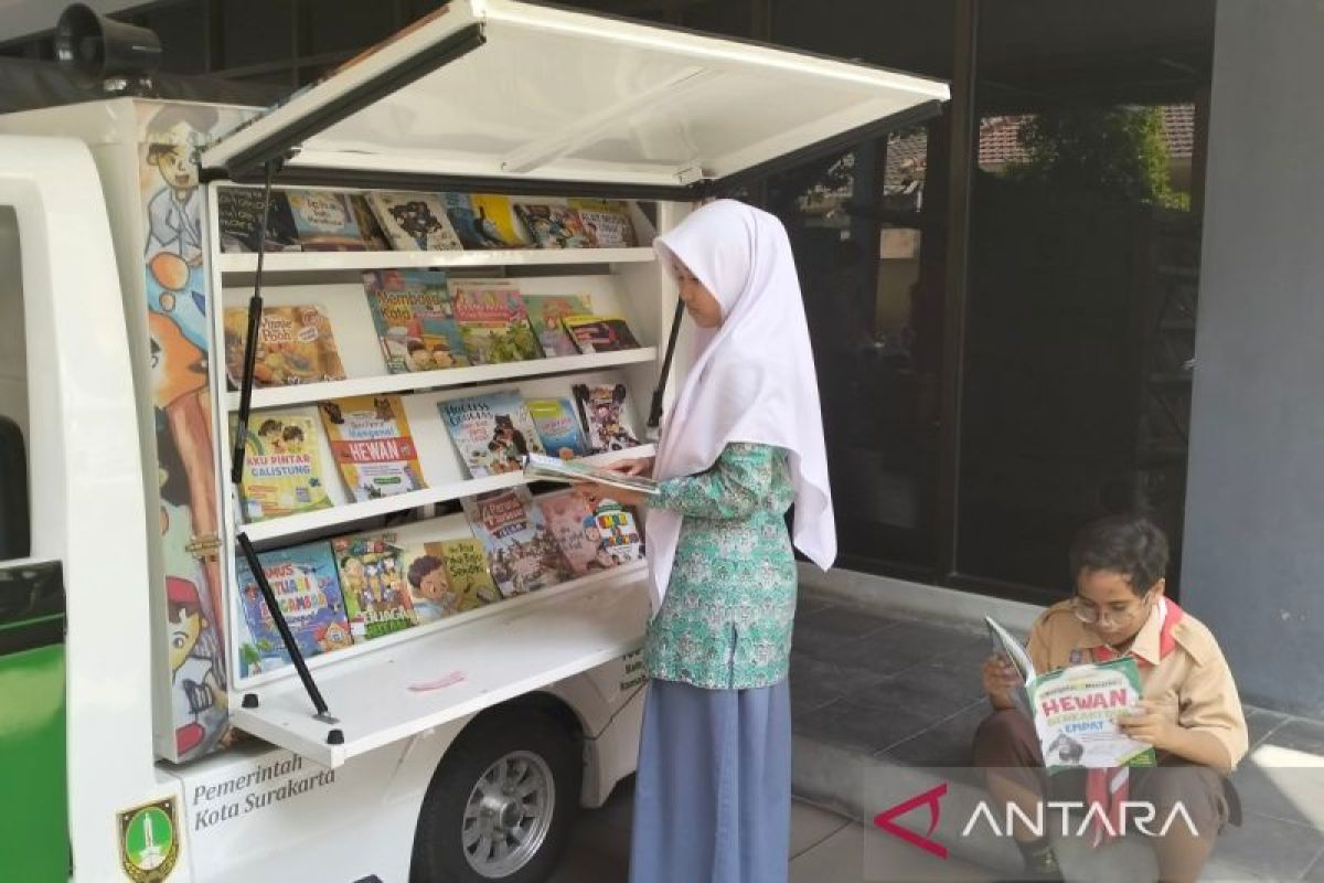 Pemkot Surakarta  ajak siswa aktif kunjungi perpustakaan daerah