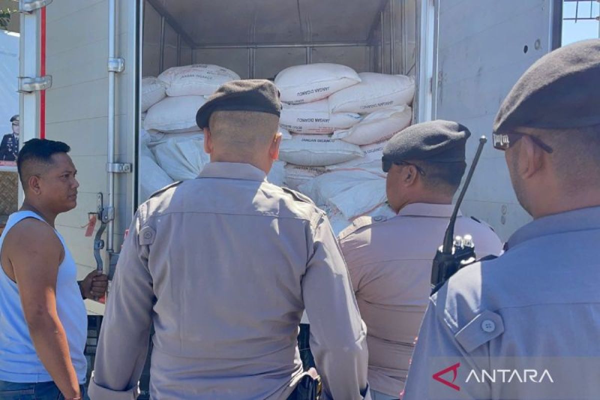 Polres Sumbawa Barat menetapkan tersangka penyelundupan pupuk subsidi