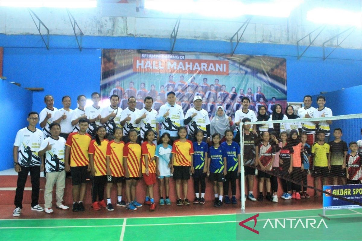 128 tim dari 8 kabupaten/kota se-Sumbar ikuti turnamen bulutangkis Maharani Cup II 2023 di Pasbar